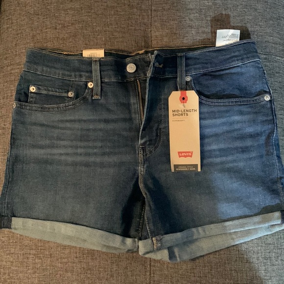 Levis Sculpt Hypersoft Shorts 